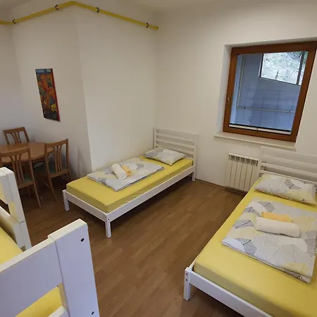 Prenocisca Center Mir In Dobro Pensión