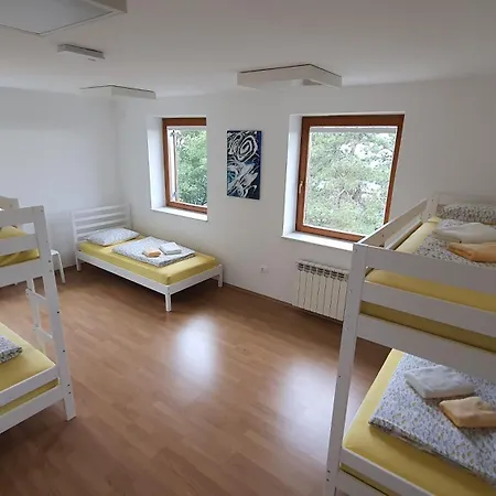 Prenocisca Center Mir In Dobro Pensión *