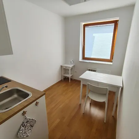 Pensión Prenocisca Center Mir In Dobro Solkan