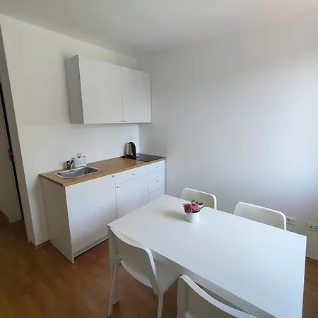 Prenocisca Center Mir In Dobro *