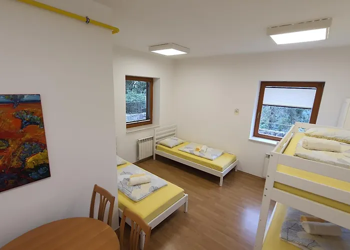 Prenocisca Center Mir In Dobro * Solkan