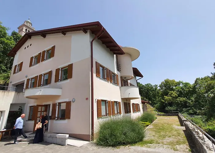 Prenocisca Center Mir In Dobro Solkan