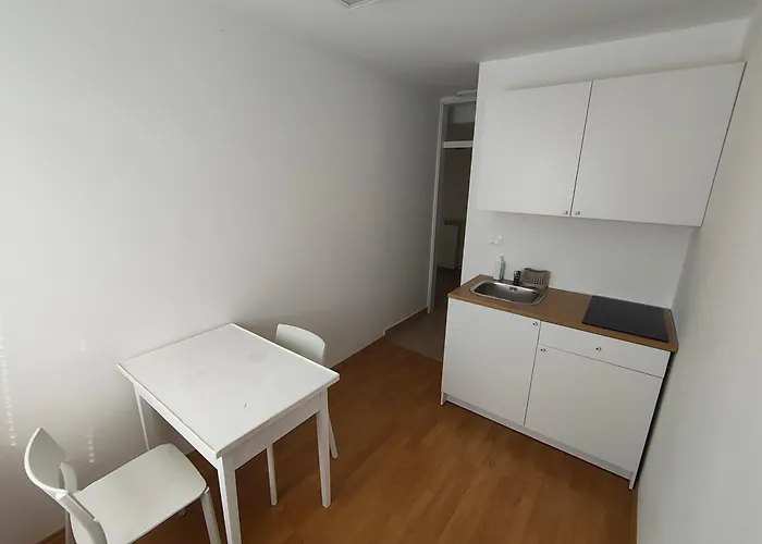 Prenocisca Center Mir In Dobro Solkan